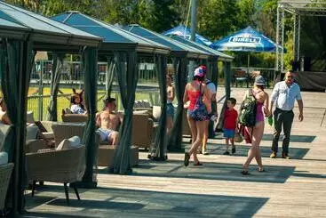 Lomakeskus Marina Liptov Pri Liptovskej Mare