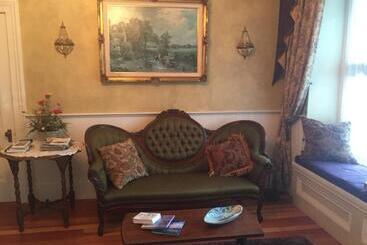 住宿加早餐  The Whitmore Inn