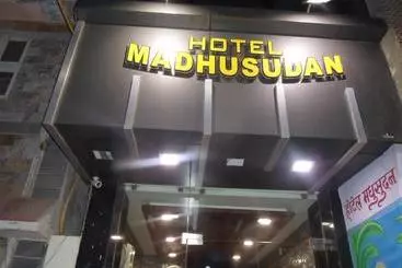 ホテル Madhusudan