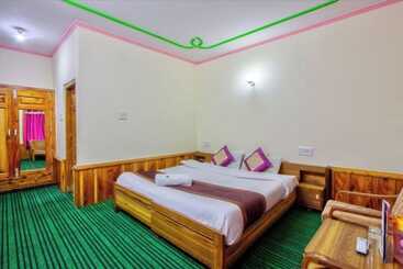 Hotel Thakur