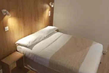 Bed and Breakfast Chez Yves , 200 M Du Canal , 7 Min De Golfech , Parking Privé Et Gratuit , Rangement Vélo Fermés