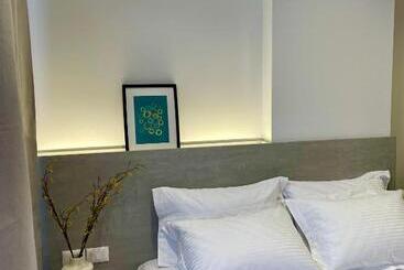 هتل آپارتمان Free Parking   Cozy City Center Studio