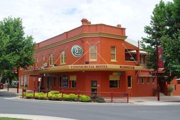 Hotel The Commercial