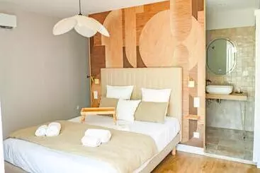 ベッドアンドブレックファースト Les Gîtes De Laure   L Eden Romantique, Chambres Hôtes, Spa Privé, Couloir De Nage, Adults Only