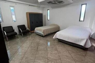 膳宿费 Pousada Castelo Da Villa Vila Yolanda, Foz Do Iguaçu