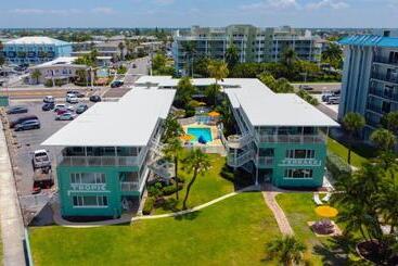 Tropic Terrace #41   Beachfront Resort