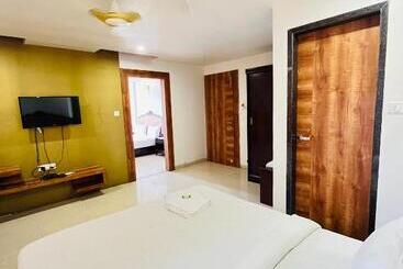 Metro Hotel Nathdwara , 500mtr 10min Walking From Shreenathji Temple