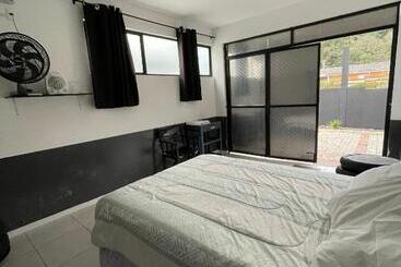 پانسیون Motogaragem