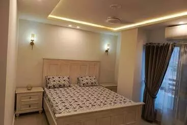 هتل آپارتمان Iqbal Heights