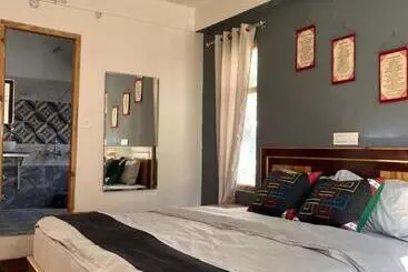 Pension Mahabaudha House