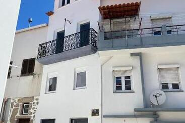 Bed and Breakfast H I Alojamento