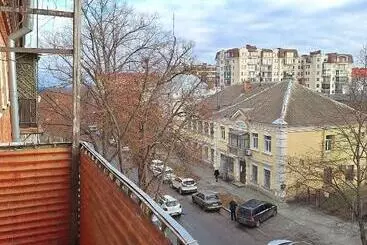 двокімнатна квартира навпроти театру гоголя у центрі полтави мережа Alexapartments документи для від