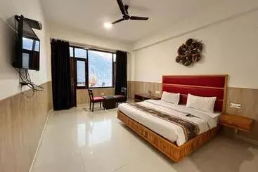 هتل Makbool Resort