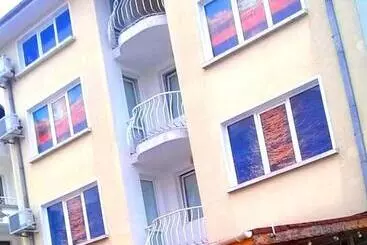 Pensione стаи за гости ники тити