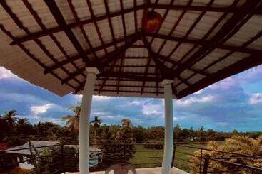 Pensión Triangle Villa