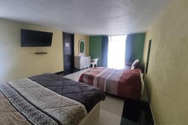 ホテル Mextlitlán Tierra De Lunas