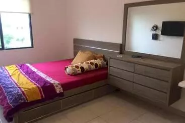 Hotel Oyo 94169 Flamboyan Harapan Indah