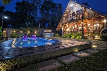 Hotel Royal Mount Family Cabana Rest