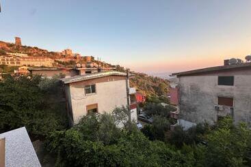 پانسیون Guni Inn