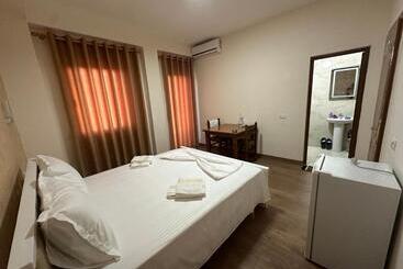 پانسیون Guni Inn