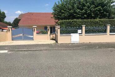 민박 Aux Bois De Cerf