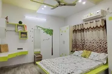 ペンション Annamaiah Premium Guest House