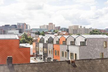 Hotel Host & Stay   Central Quay 5 Minutes From City Centre, Ensuite Rooms