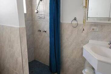 הוסטל Accom Kc S