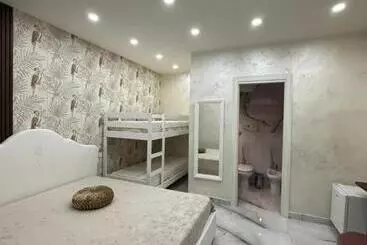 تختخواب و صبحانه Blessing Room 3