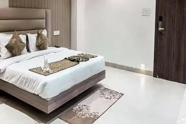 Fabhotel Prime Lavkush