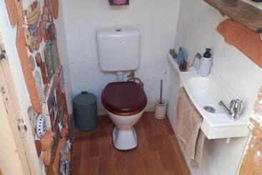 Bed and Breakfast A La Folly Too The Old Workshop