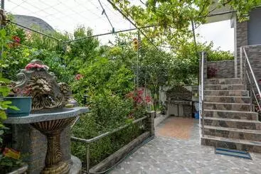 Pension Zana Guesthouse