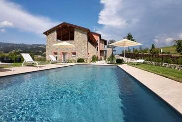 Aparthotel Agriturismo Monte Di Bebbio