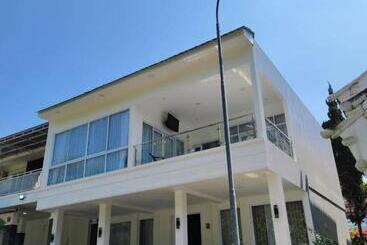 Lägenhetshotell Villa Dalia Puncak Na5 18