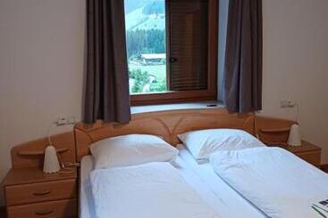 旅馆 Gasthof Alpenrose   Mühleben