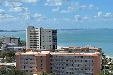 Huoneistohotelli Beautiful Penthouse Condo Fort Myers Beach