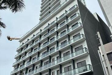 Smart Brickell Deluxe Apartment