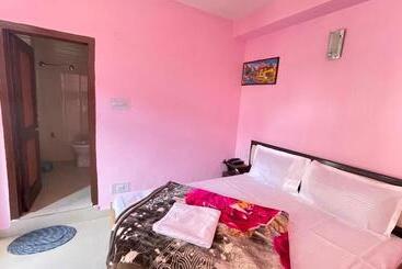 Hotel Oyo 81608 Krishna Residency