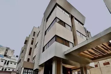 ホテル Raajpath, Vadodara