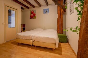 בית מלון כפרי T Hunebed