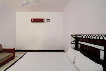 Hotel O Ridheshwar Palace