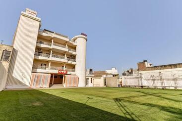 Hotel Oyo Utsav Vatika