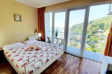 酒店 Calypso Kvariati