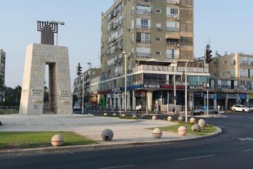 Aparthotel Rothschild 37