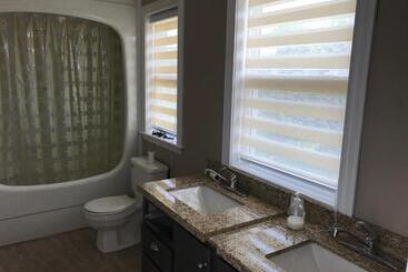 Bed and Breakfast Seaview White House