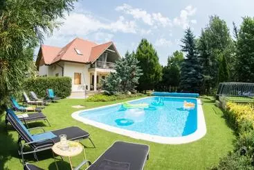 Hotel Villa Oliva Boutique Rooms & Spa Zamárdi