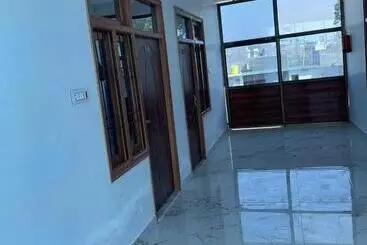 Hotel Goroomgo Ayodhya Dham Guest House Ayodhya