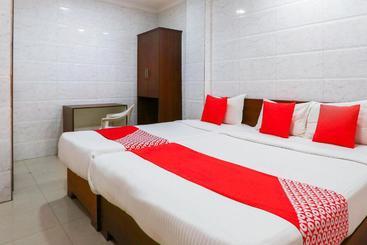 Hotel Oyo Flagship Vadapalani Avm Studio 2