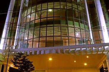 Отель Ganga Palace