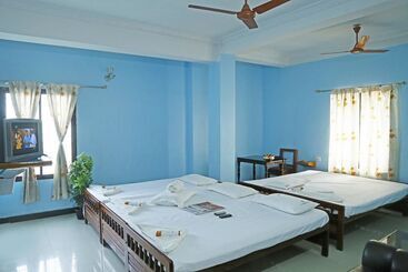 Отель Ganga Palace